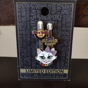 🎸 Hard Rock Cafe Limited Edition Cat Pin